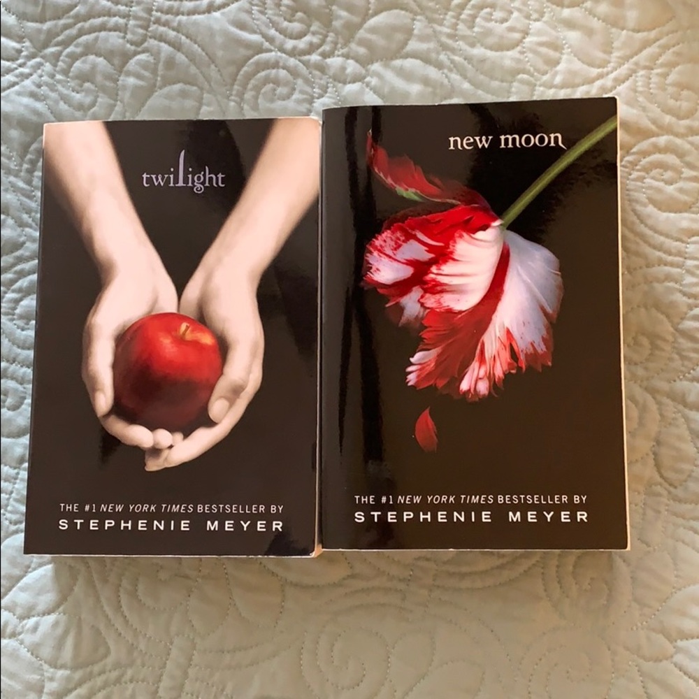 💖 3/$30 Twilight and New Moon Bundle